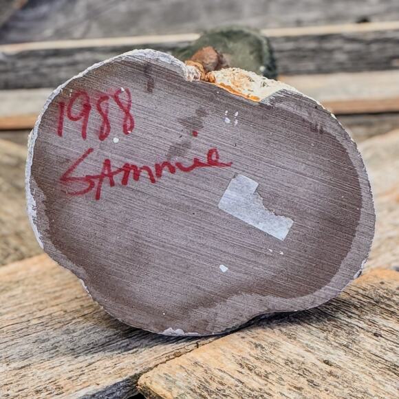 1988 Vintage Old World Santa Claus Figurine Holding Christmas Tree-6”H, Rustic - Picture 7 of 8